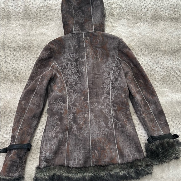 MontanaCo warm jacket. Never worn. Super soft. From OVERLAND Sheepskin Co - Picture 16 of 16